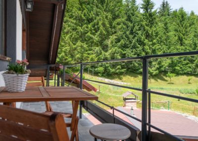 apartmani-kremzar-potkrovlje-gorski-kotar-lokve